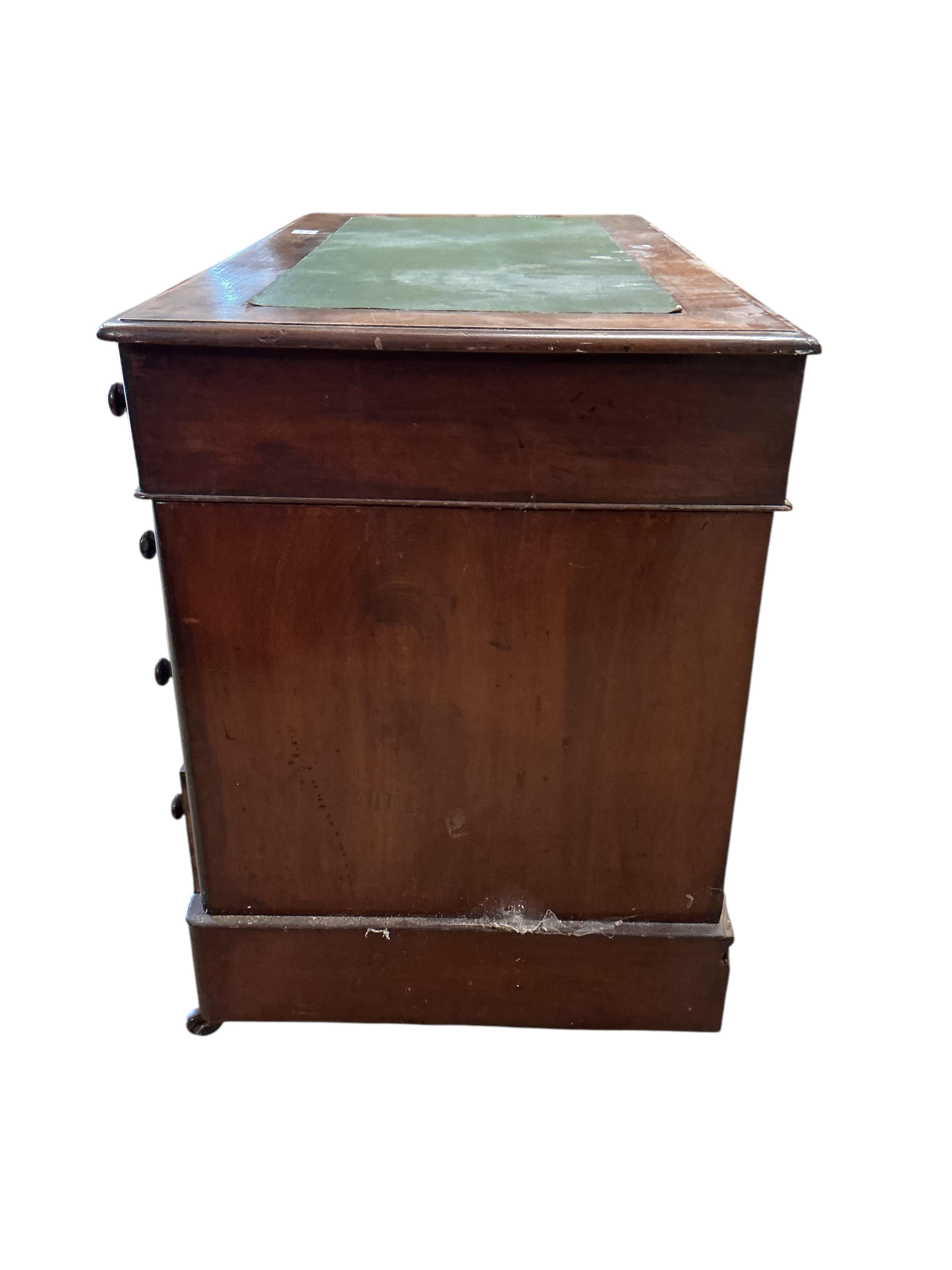 A Victorian mahogany pedestal desk, width 103cm, depth 56cm, height 76cm